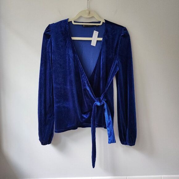 NY&CO V-Neck Velvet Top | Long Sleeve Wrap-Tie | Women's Small - Picture 4 of 10